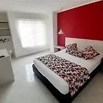 Santorini 70 Medellin